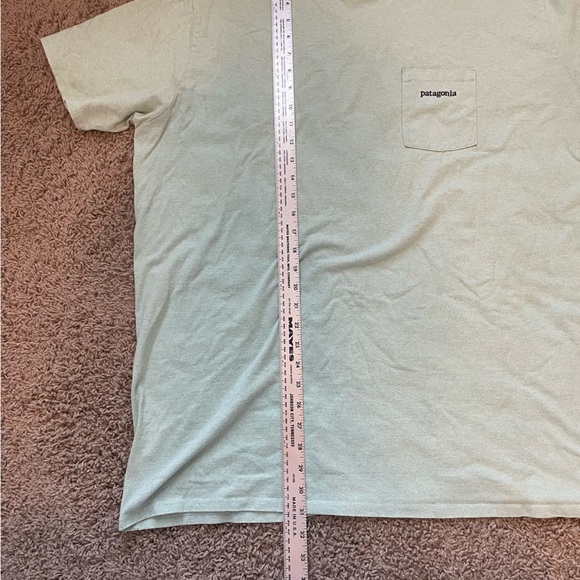 Patagonia Men's Boardshort Logo Pocket Responsibili-Tee in tea green size XXL - Picture 10 of 12